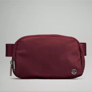 Lululemon everywhere belt bag 1L *** red merlot ***